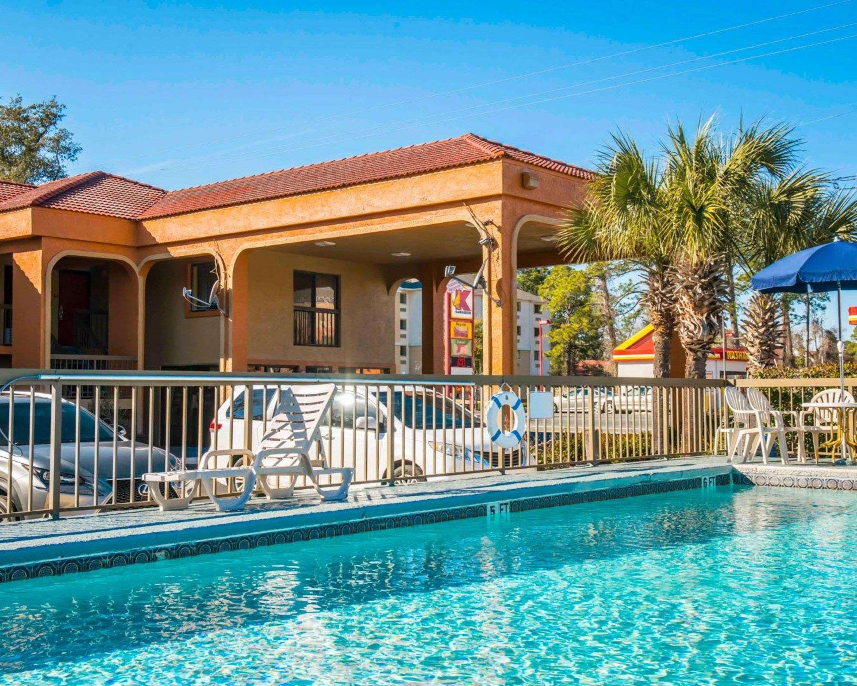 Econo Lodge Panama City Exterior photo