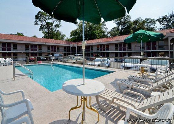 Econo Lodge Panama City Facilities photo